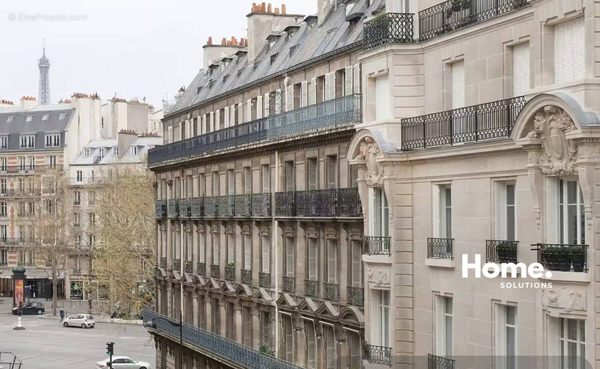 Appartement à PARIS-17E