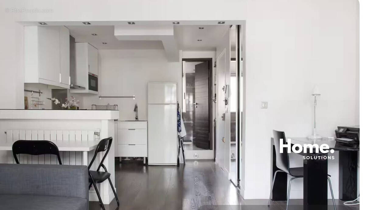 Appartement à PARIS-17E