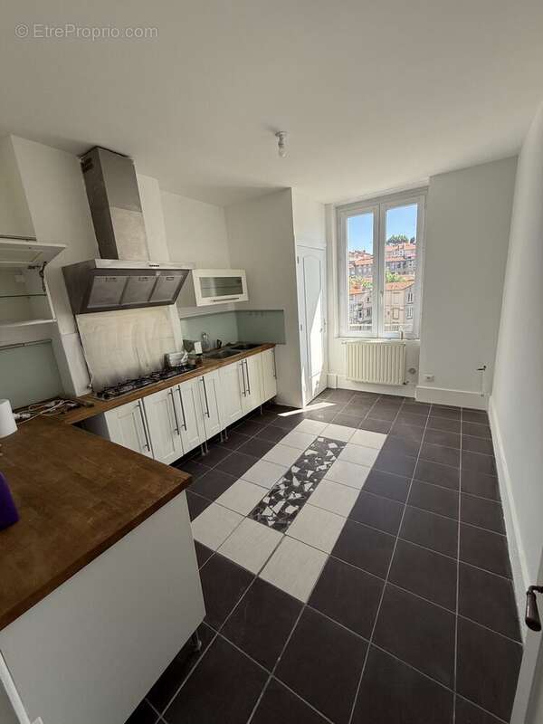 Appartement à SAINT-ETIENNE