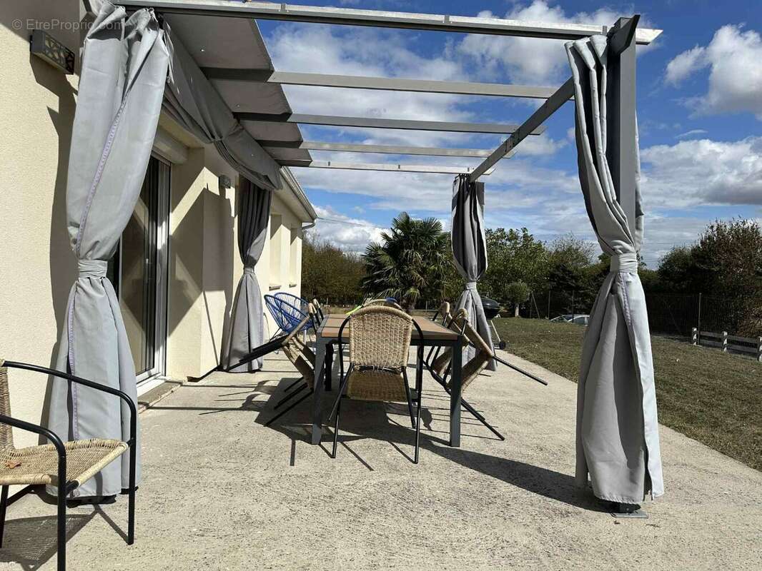 Maison à TREMENTINES