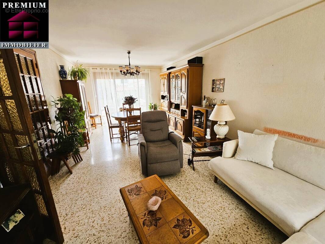 Maison à SAINT-ESTEVE