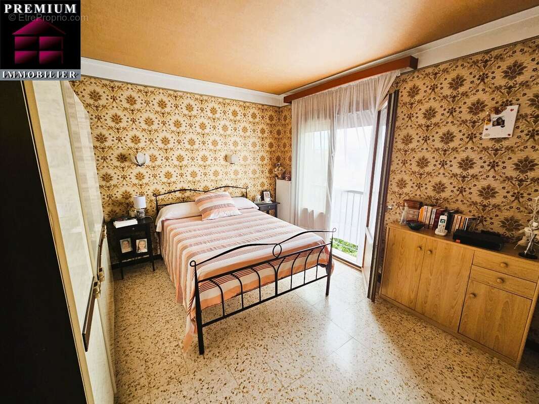 Maison à SAINT-ESTEVE