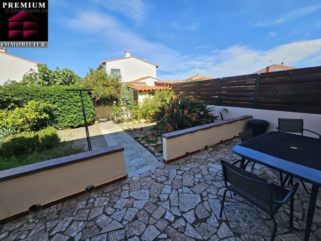 Maison à SAINT-ESTEVE