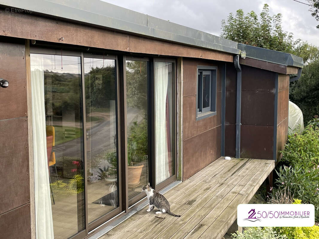 Maison à PLOUNEVEZ-LOCHRIST