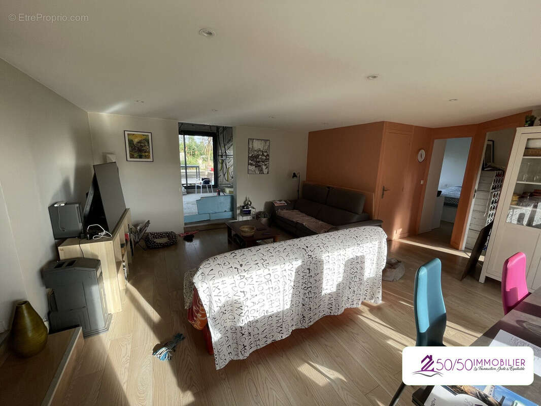 Maison à PLOUNEVEZ-LOCHRIST