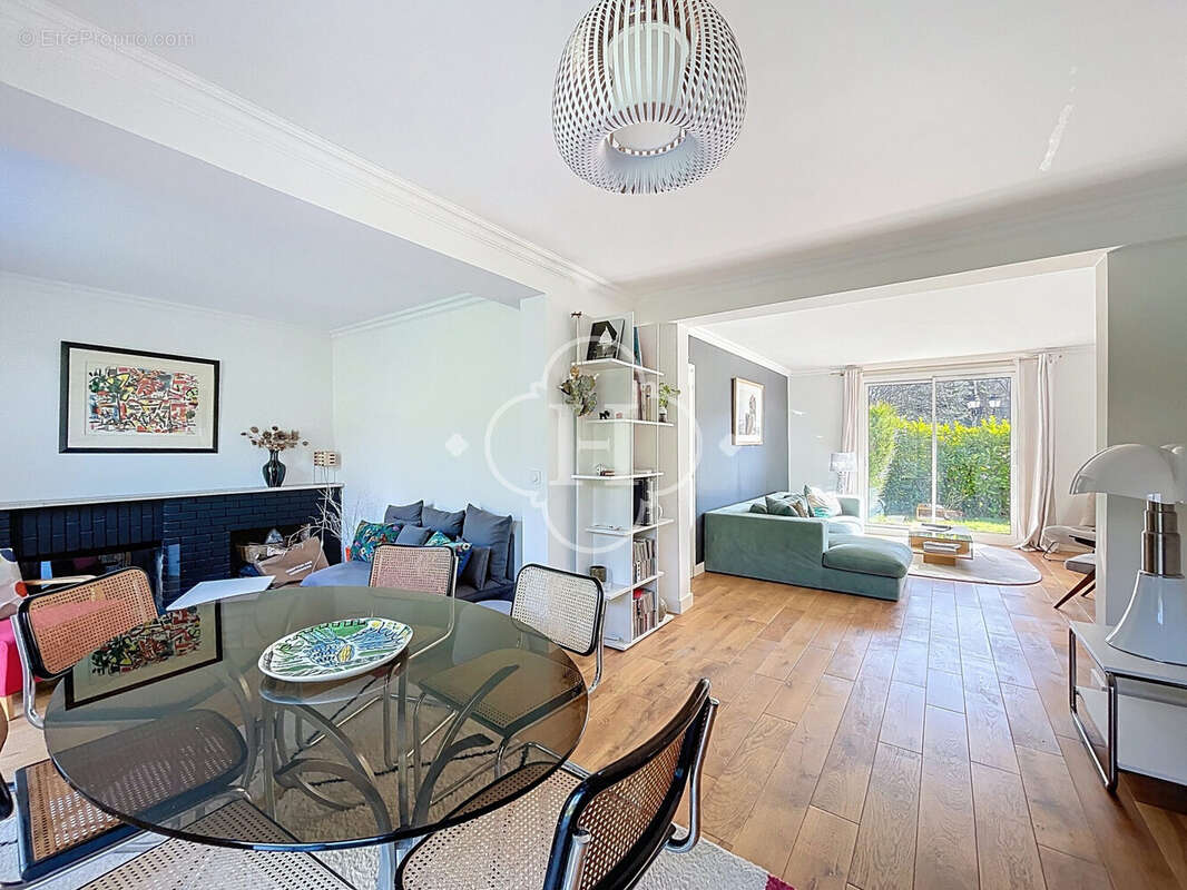 Maison à SAINT-NOM-LA-BRETECHE