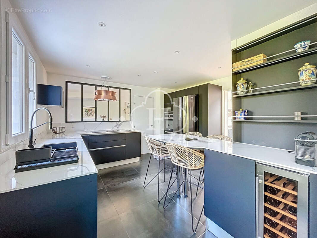 Maison à SAINT-NOM-LA-BRETECHE