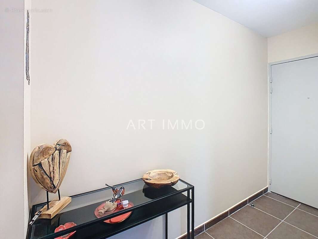 Appartement à LAGNES