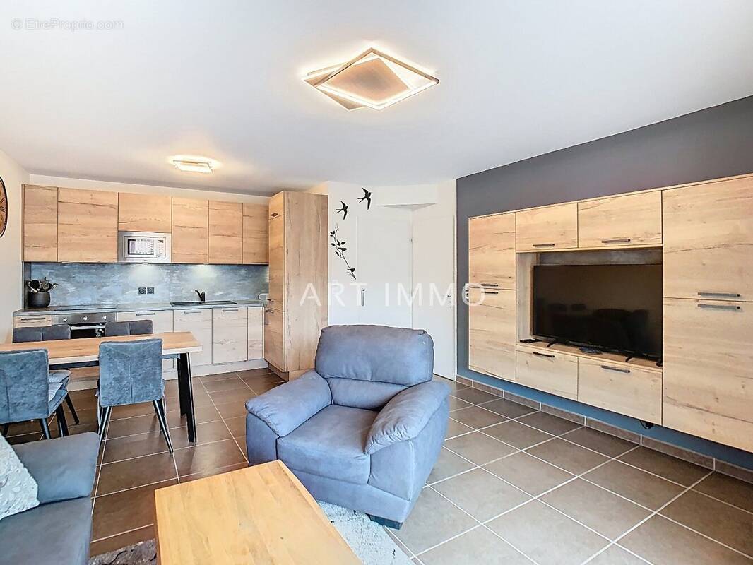 Appartement à LAGNES