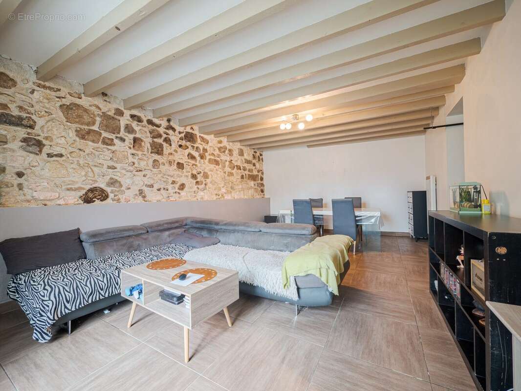 Maison à CHEZY-EN-ORXOIS