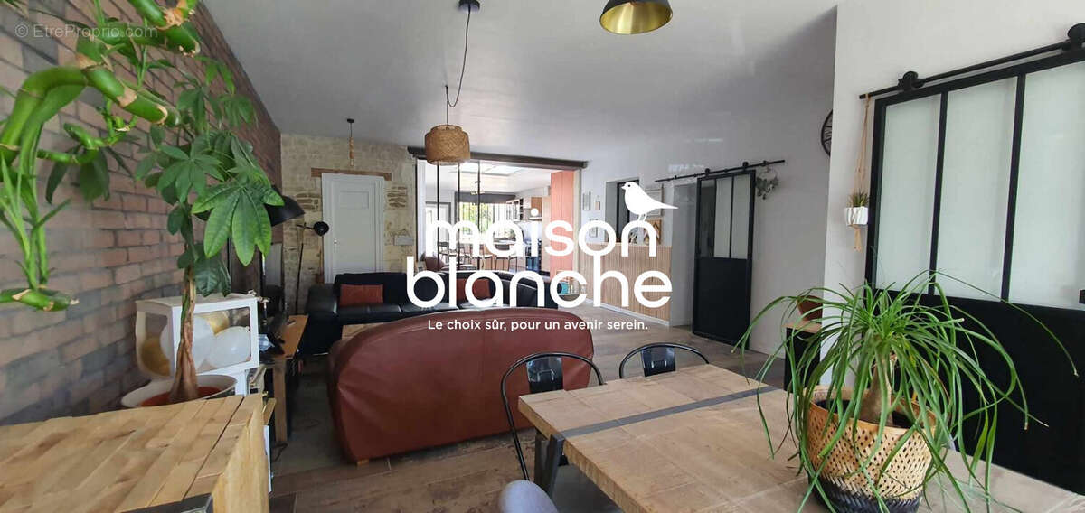 Salon et salle à manger - Appartement à LA ROCHELLE