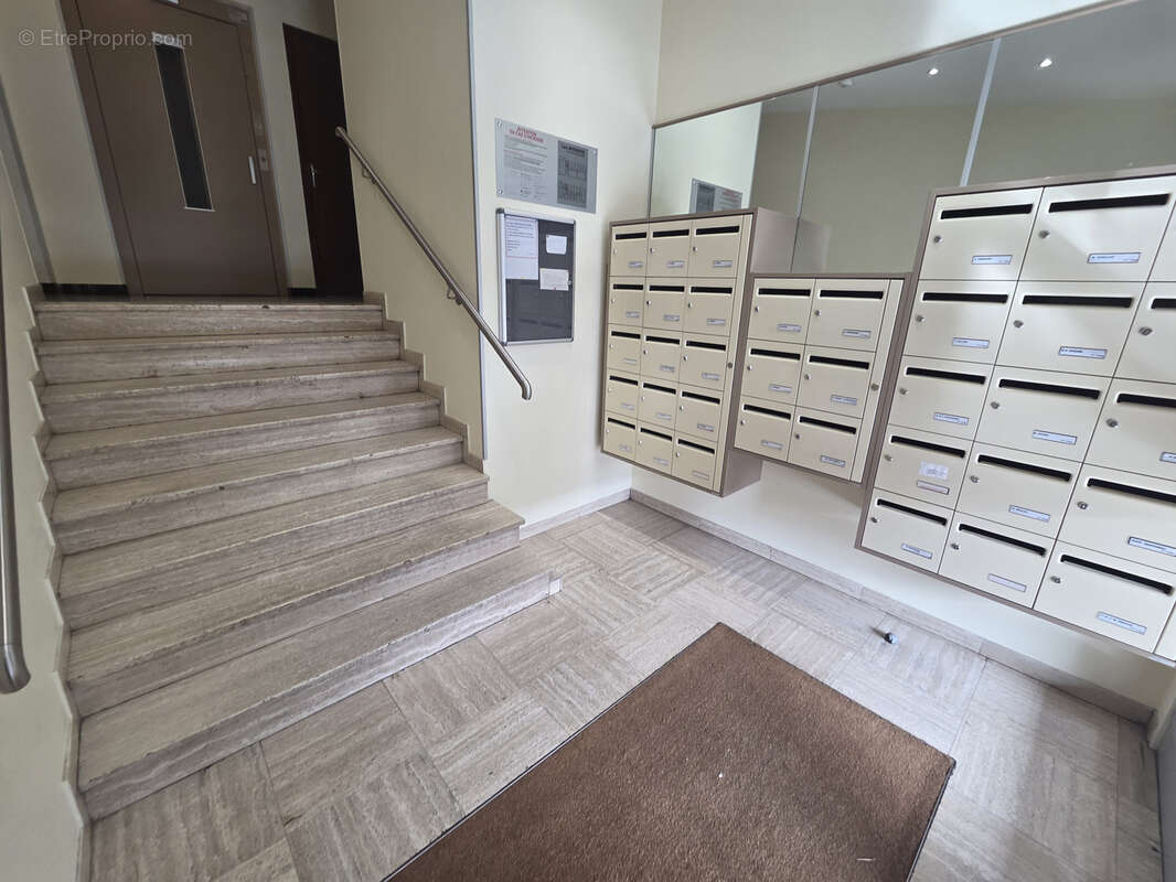 Appartement à SAINT-ETIENNE