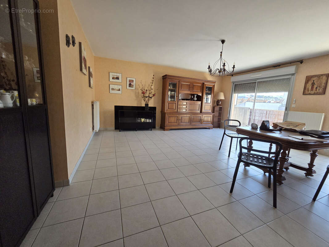 Appartement à SAINT-ETIENNE