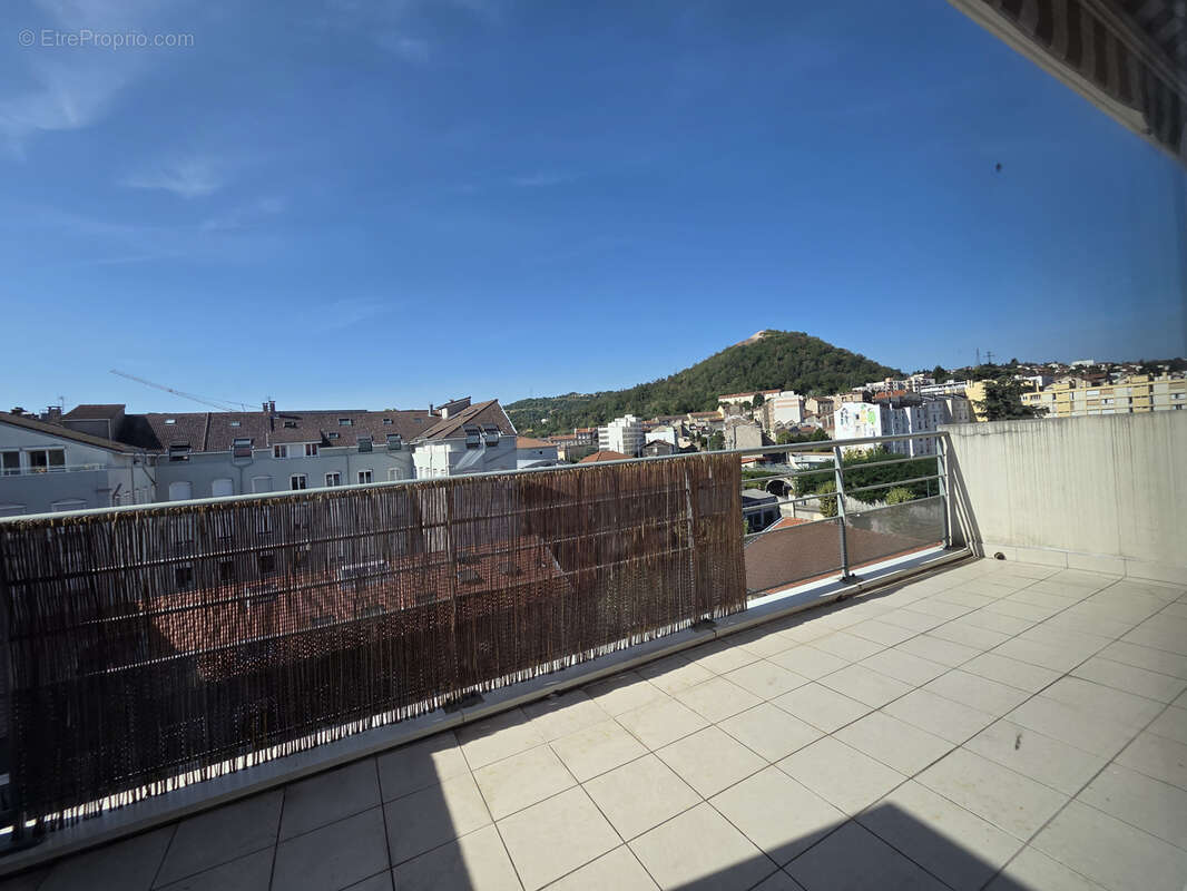 Appartement à SAINT-ETIENNE