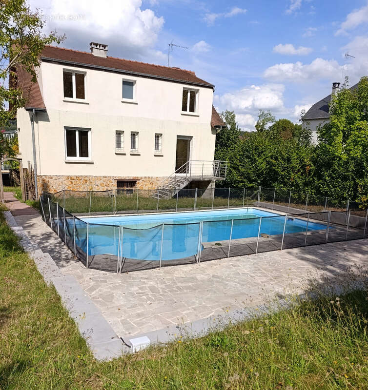 Maison à BURES-SUR-YVETTE