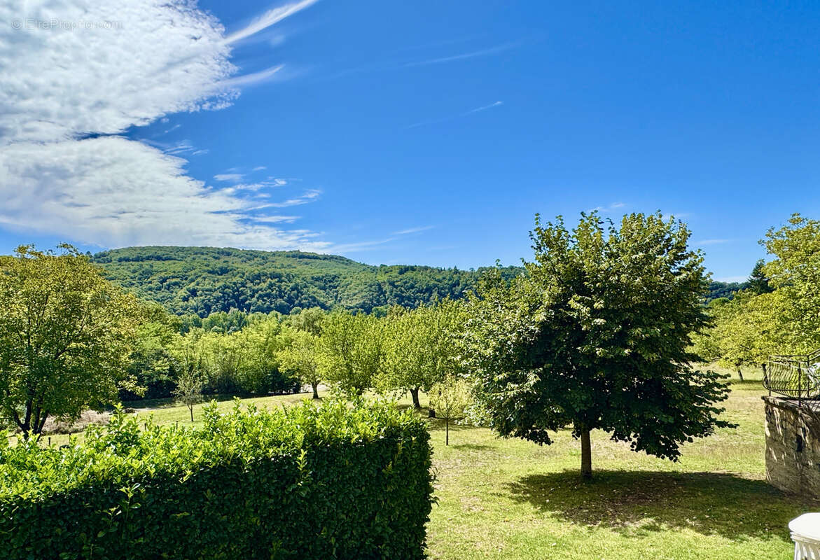 Maison à CARSAC-AILLAC