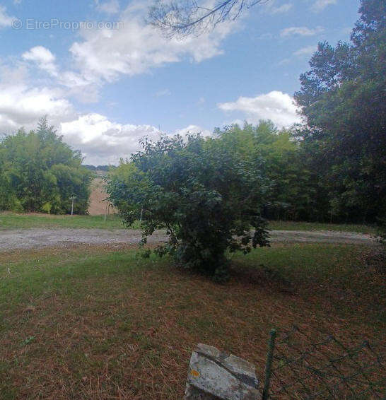 Maison à SAINT-NAZAIRE-DE-VALENTANE