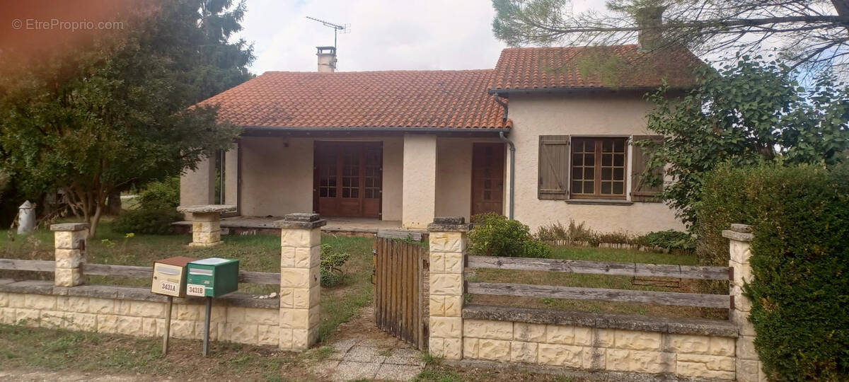 Maison à SAINT-NAZAIRE-DE-VALENTANE