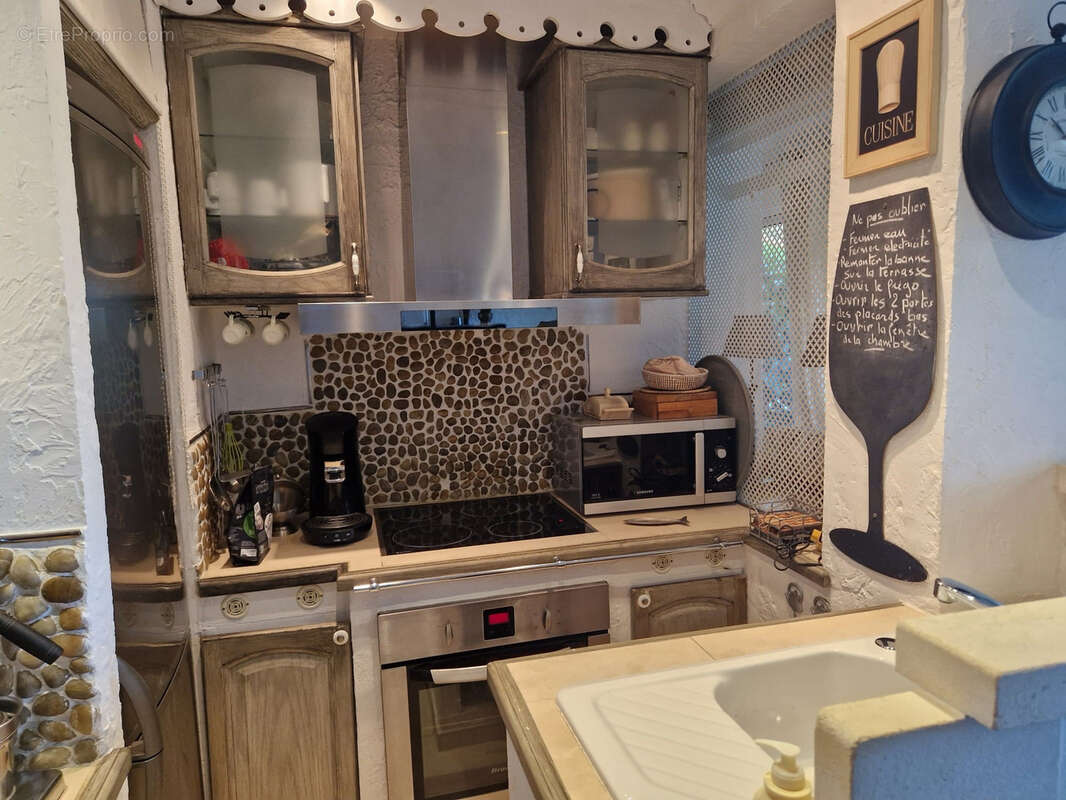 Appartement à VALLAURIS