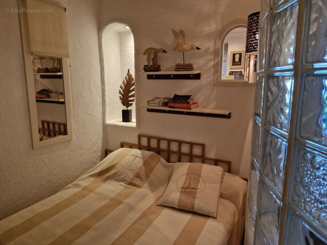 Appartement à VALLAURIS