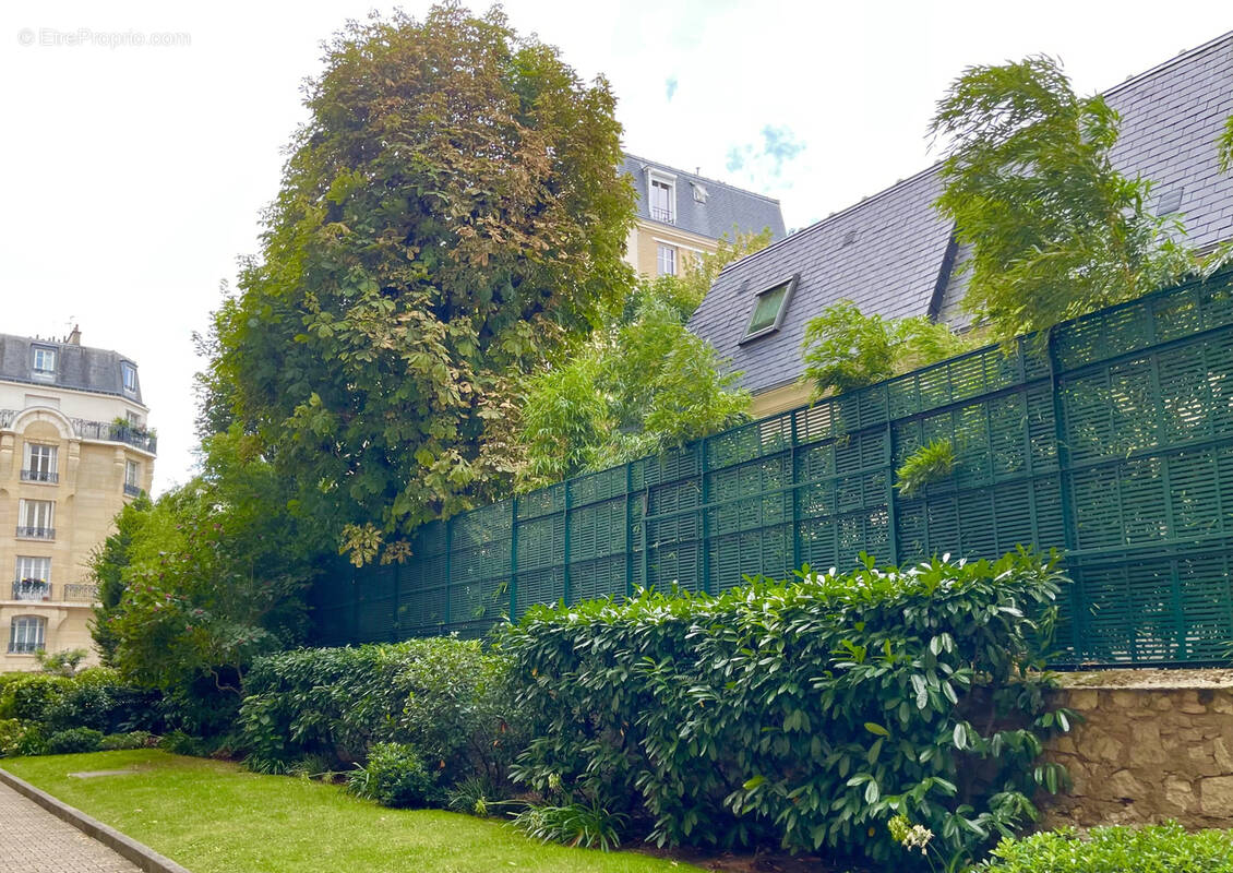 Appartement à NEUILLY-SUR-SEINE