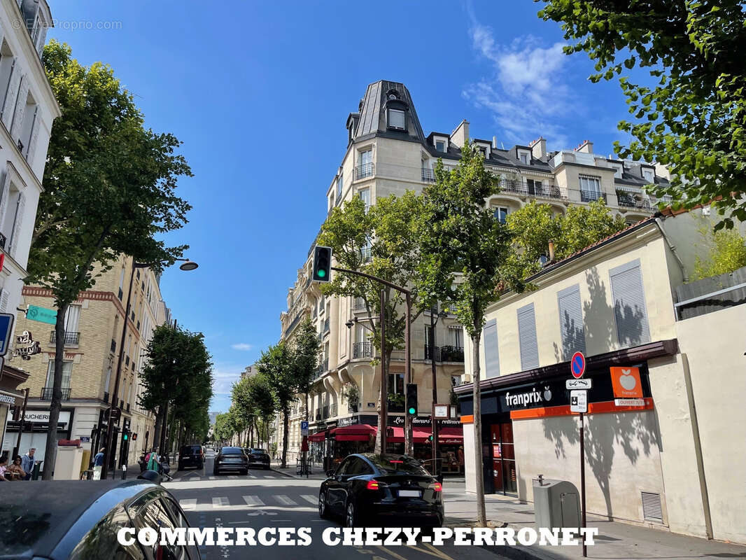 Appartement à NEUILLY-SUR-SEINE