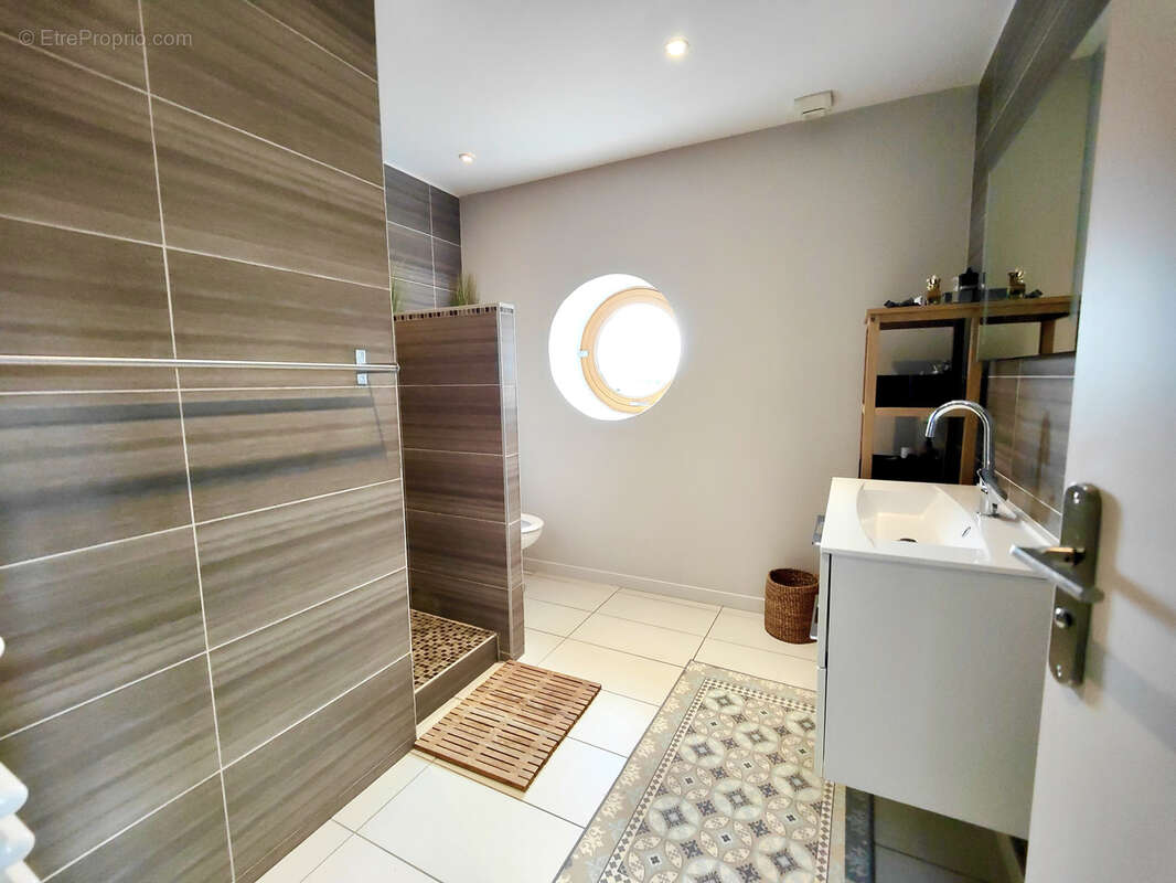 Maison à SOURCIEUX-LES-MINES