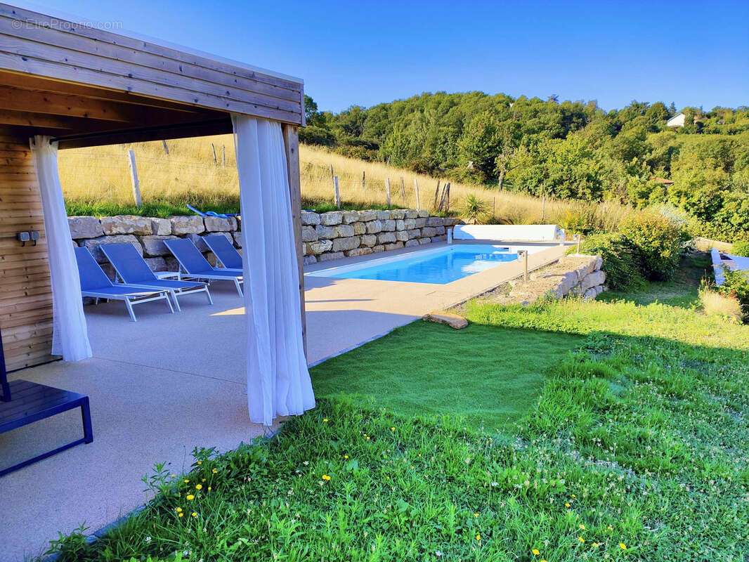 Maison à SOURCIEUX-LES-MINES