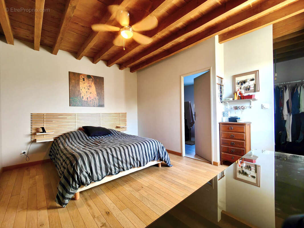 Maison à SOURCIEUX-LES-MINES