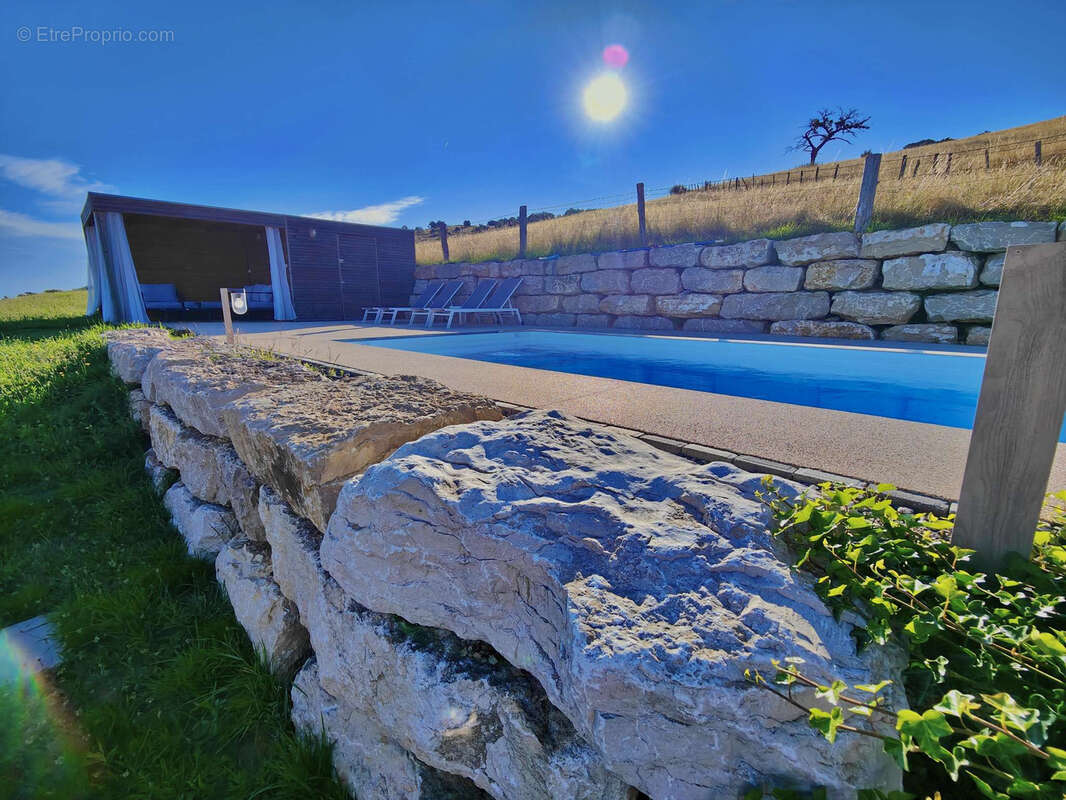 Maison à SOURCIEUX-LES-MINES