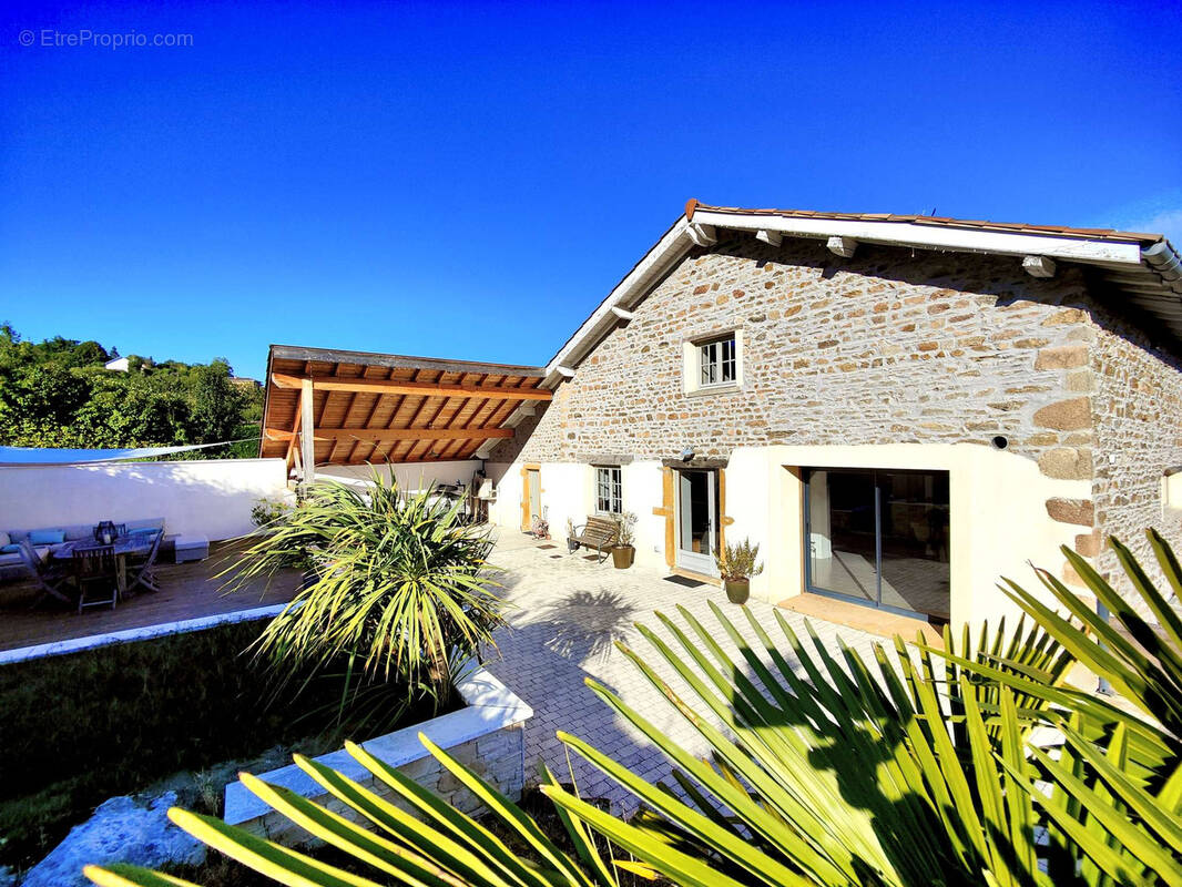 Maison à SOURCIEUX-LES-MINES