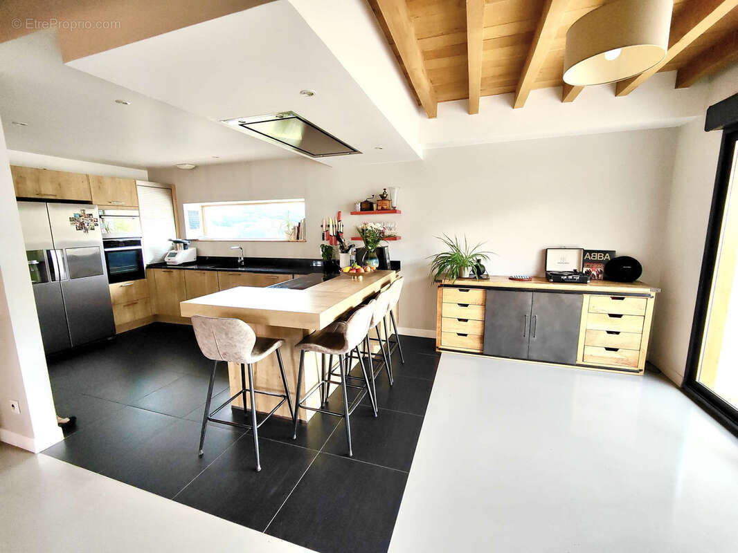 Maison à SOURCIEUX-LES-MINES