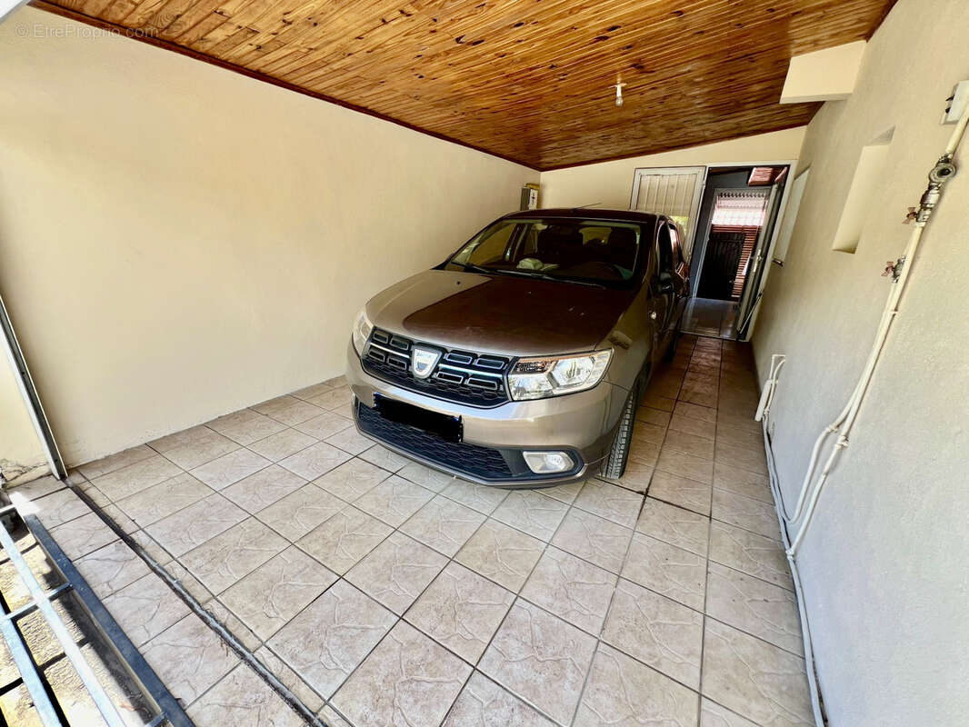 Maison à SAINT-JOSEPH