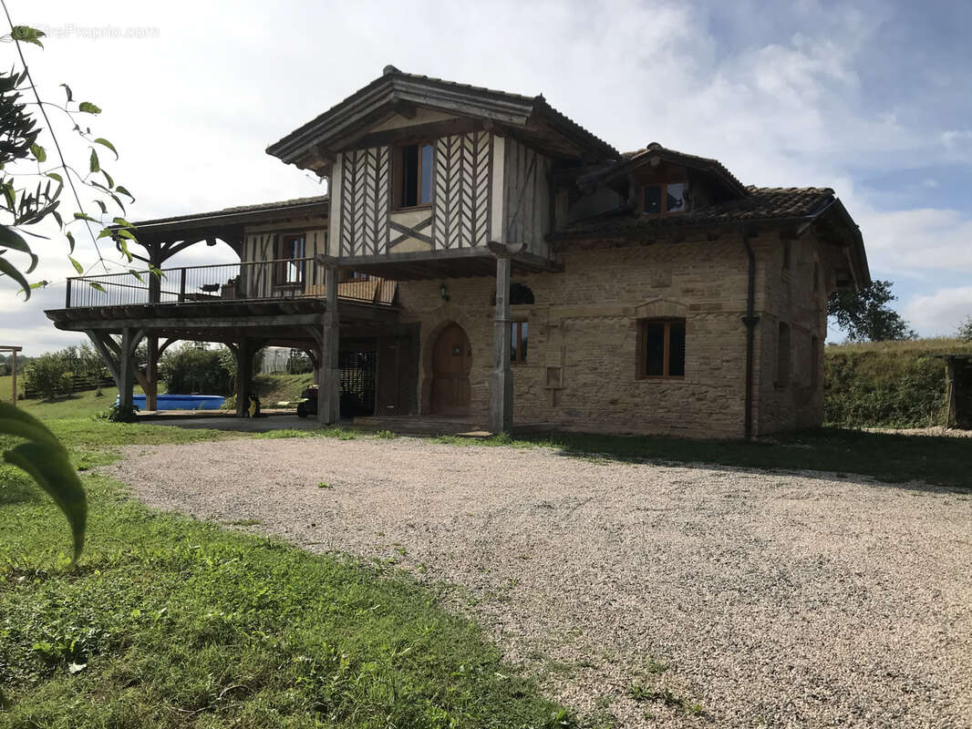 Maison à L&#039;ISLE-EN-DODON