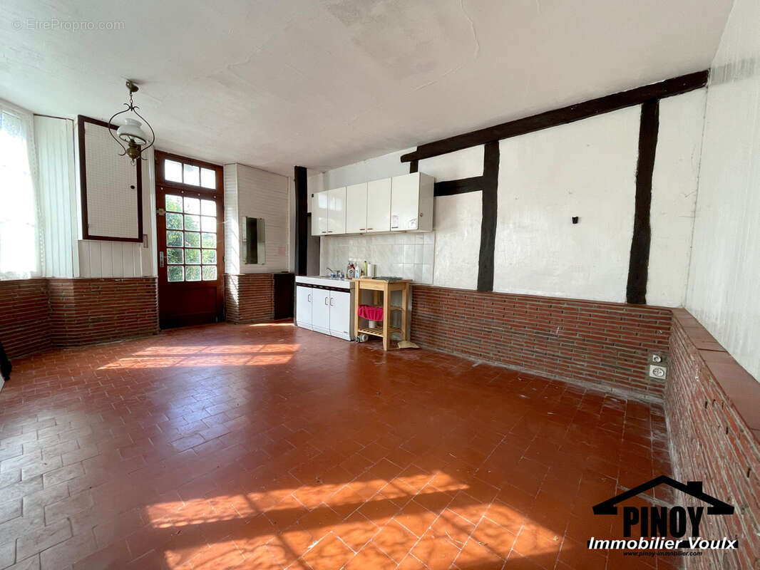 Maison à BAZOCHES-SUR-LE-BETZ