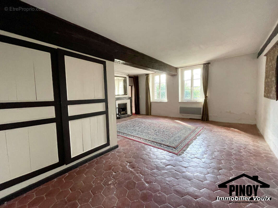 Maison à BAZOCHES-SUR-LE-BETZ