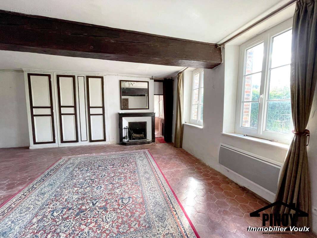 Maison à BAZOCHES-SUR-LE-BETZ