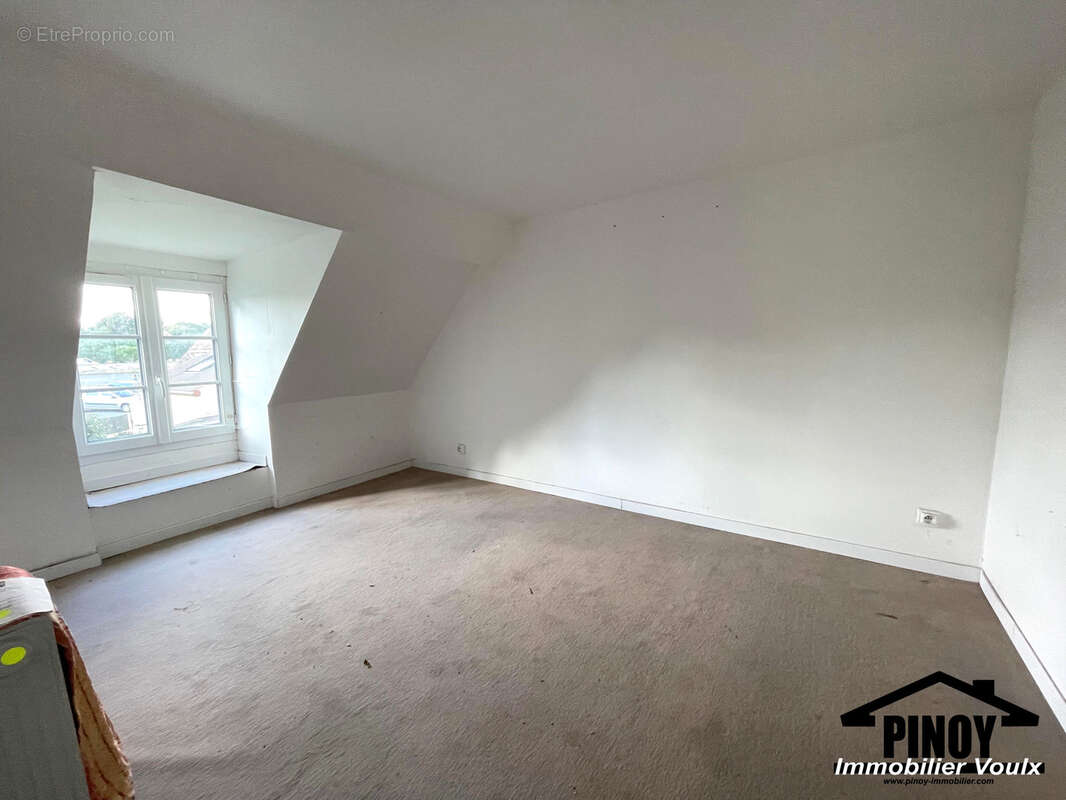 Maison à BAZOCHES-SUR-LE-BETZ