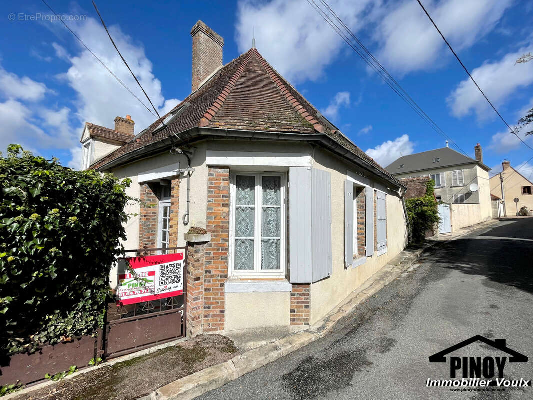 Maison à BAZOCHES-SUR-LE-BETZ