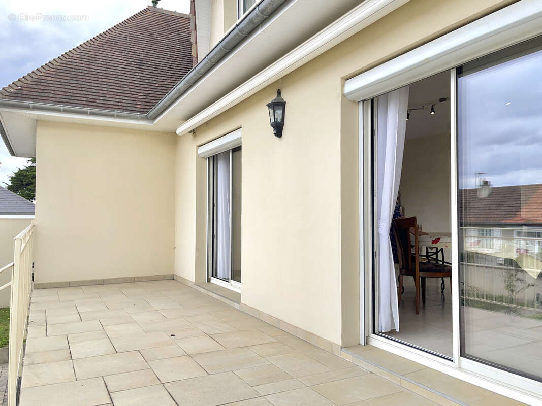 Maison à OUISTREHAM