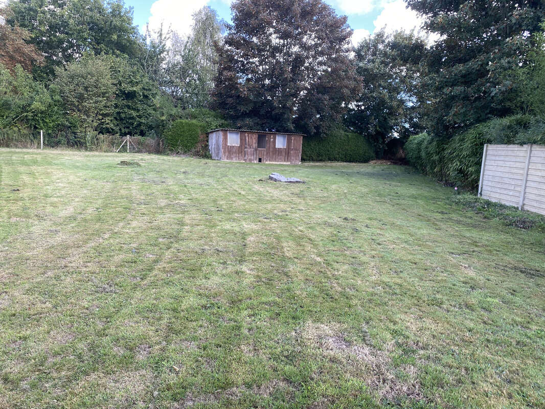 Terrain à LE FRESNE-CAMILLY