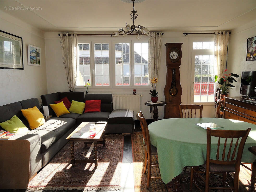 Maison à CHATENOY-EN-BRESSE