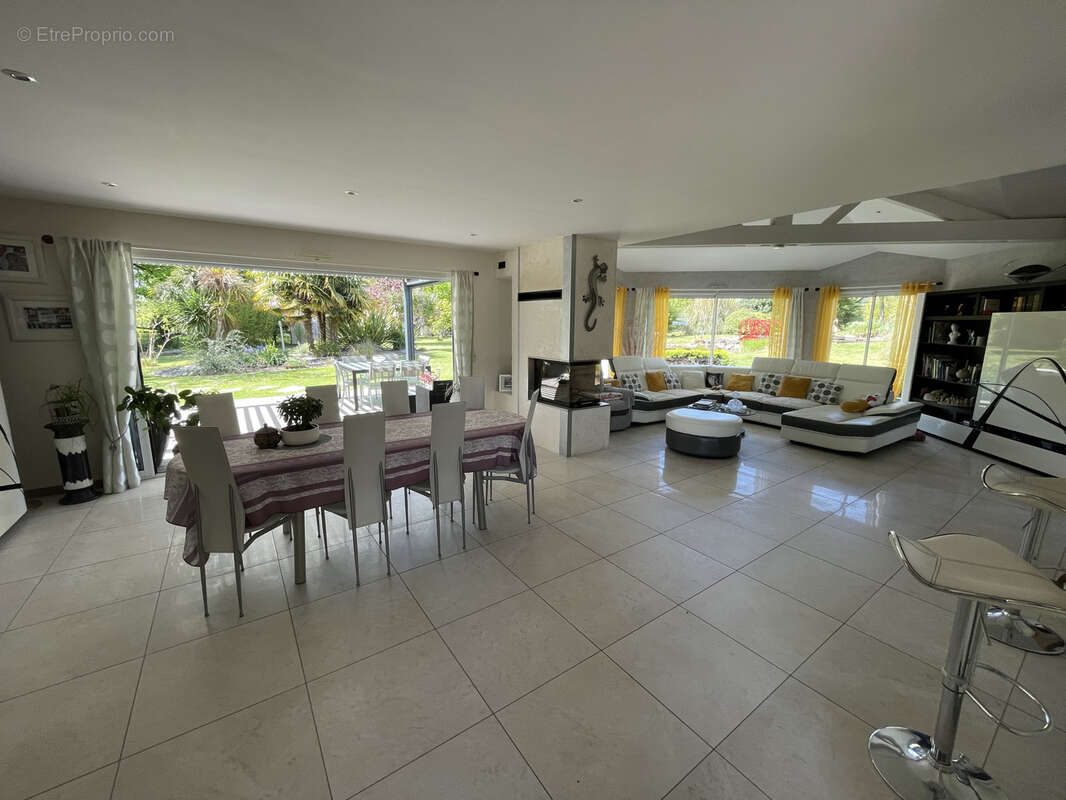 Maison à SAINT-PHILBERT-DE-GRAND-LIEU