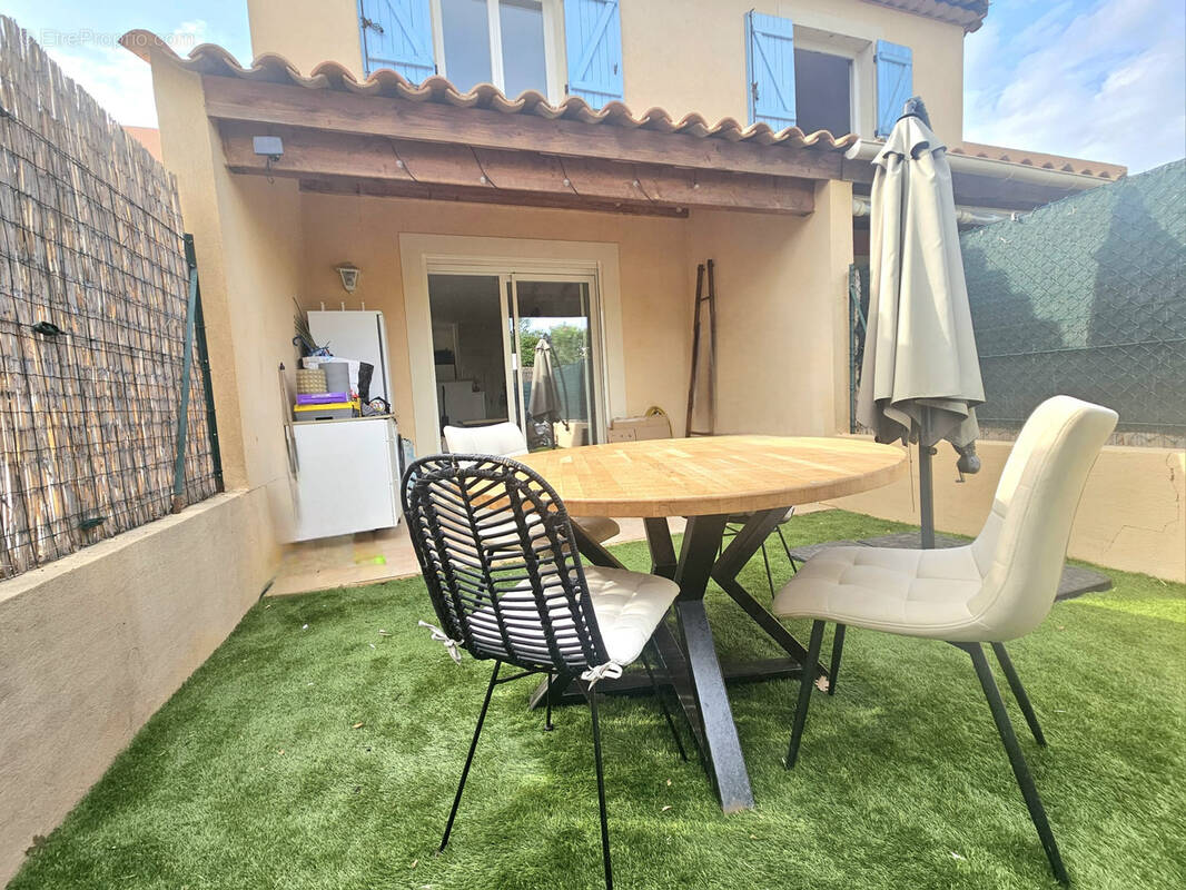 Appartement à BORMES-LES-MIMOSAS