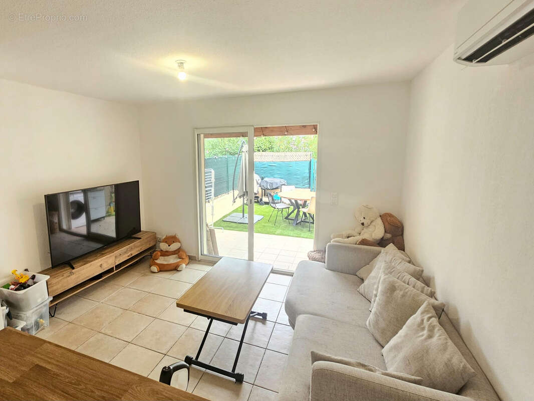 Appartement à BORMES-LES-MIMOSAS