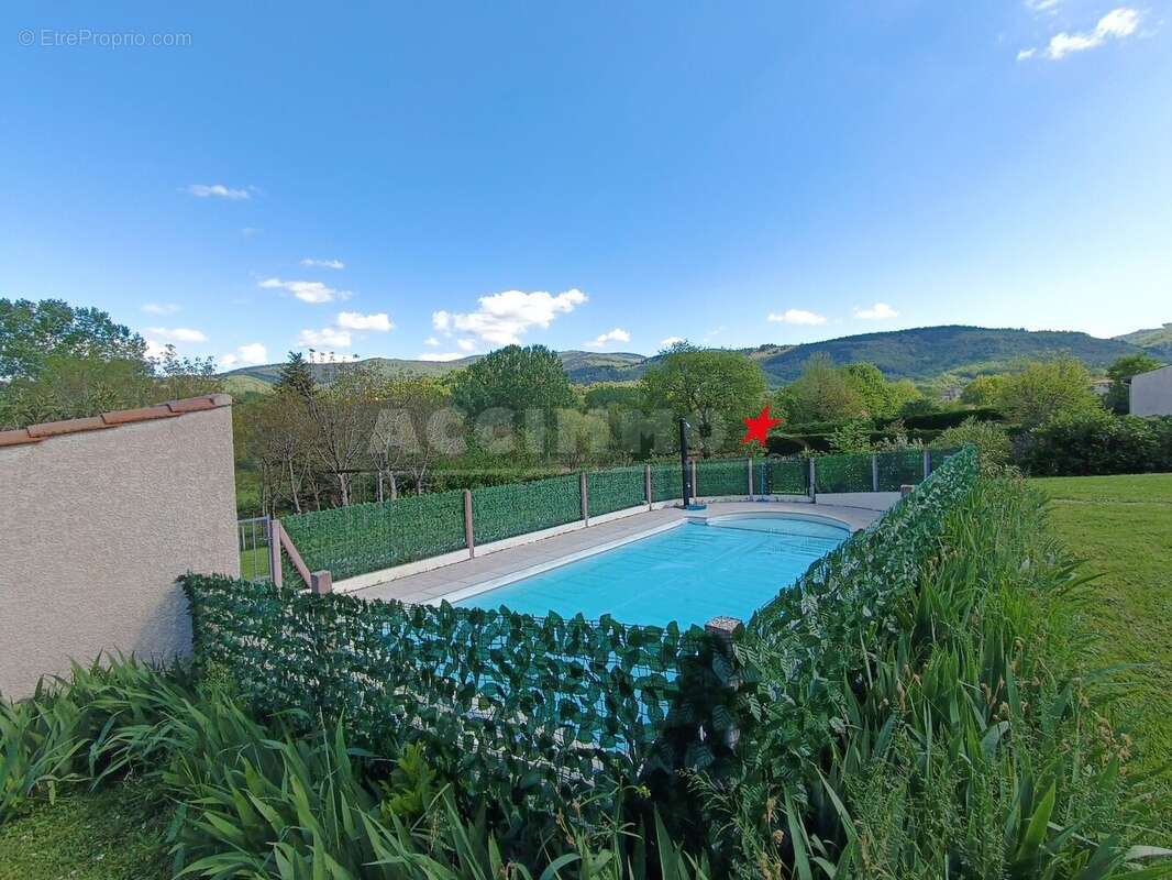 Maison à LABRUGUIERE