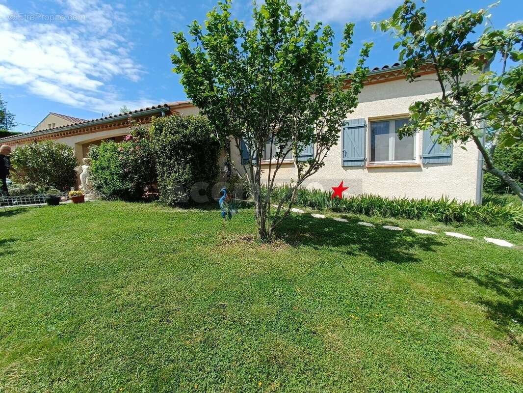 Maison à LABRUGUIERE