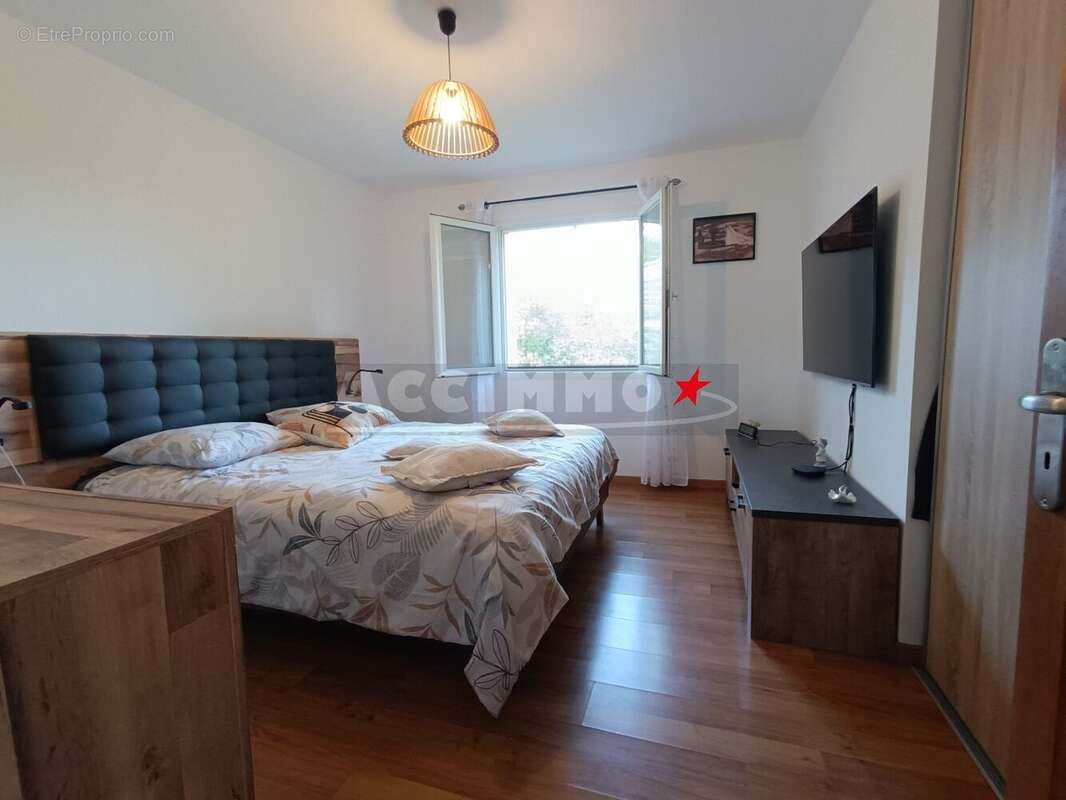 Maison à LABRUGUIERE