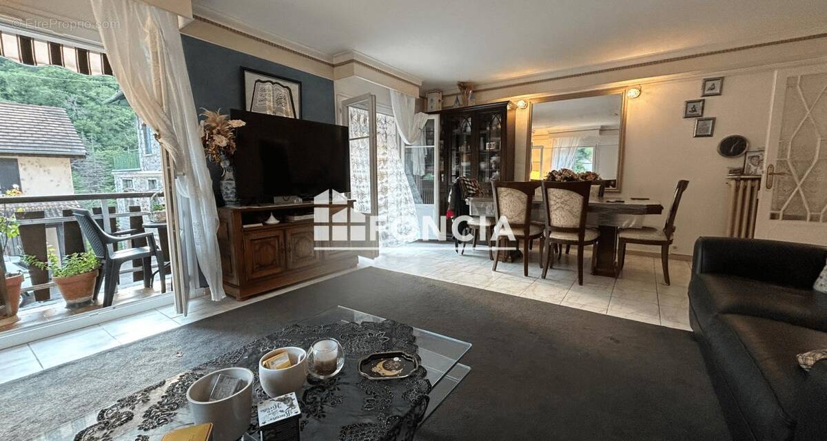 Appartement à SAINT-SAUVEUR-SUR-TINEE