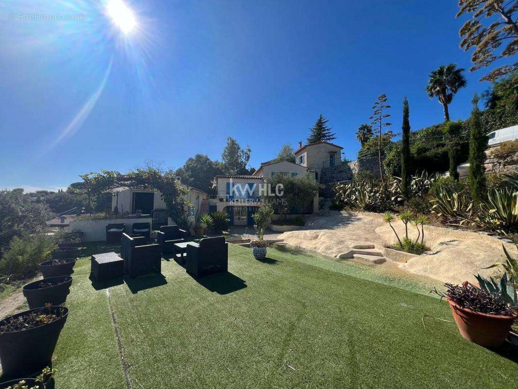 Maison à LES ADRETS-DE-L&#039;ESTEREL